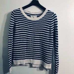 H&M women’s knitted sweater scoop neck pull on side slits blue stripes. Size M.